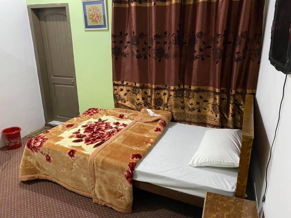 Golden Bite Hotel And Restaurant Hassan Abad Exterior photo
